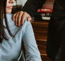 ATENCIÓN: OBLIGACIÓN DE REPORTAR QUEJAS DE ACOSO SEXUAL